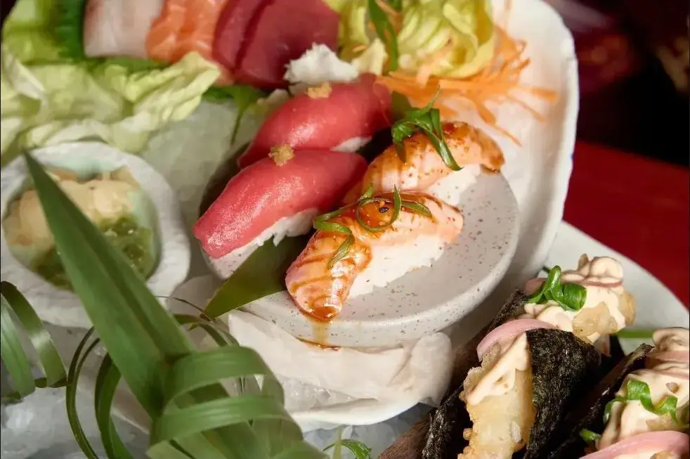 Sashimi y sushi de IKIBORN